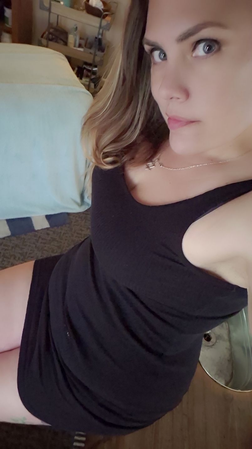 Curvyred 4