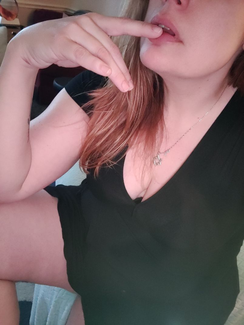 Curvyred 4