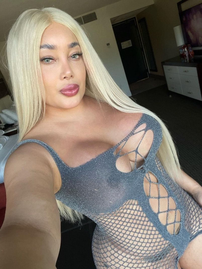 Latina Full Service 12