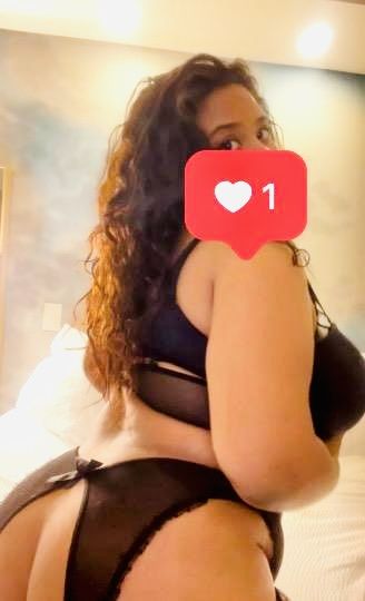Busty Alona Dedham 6