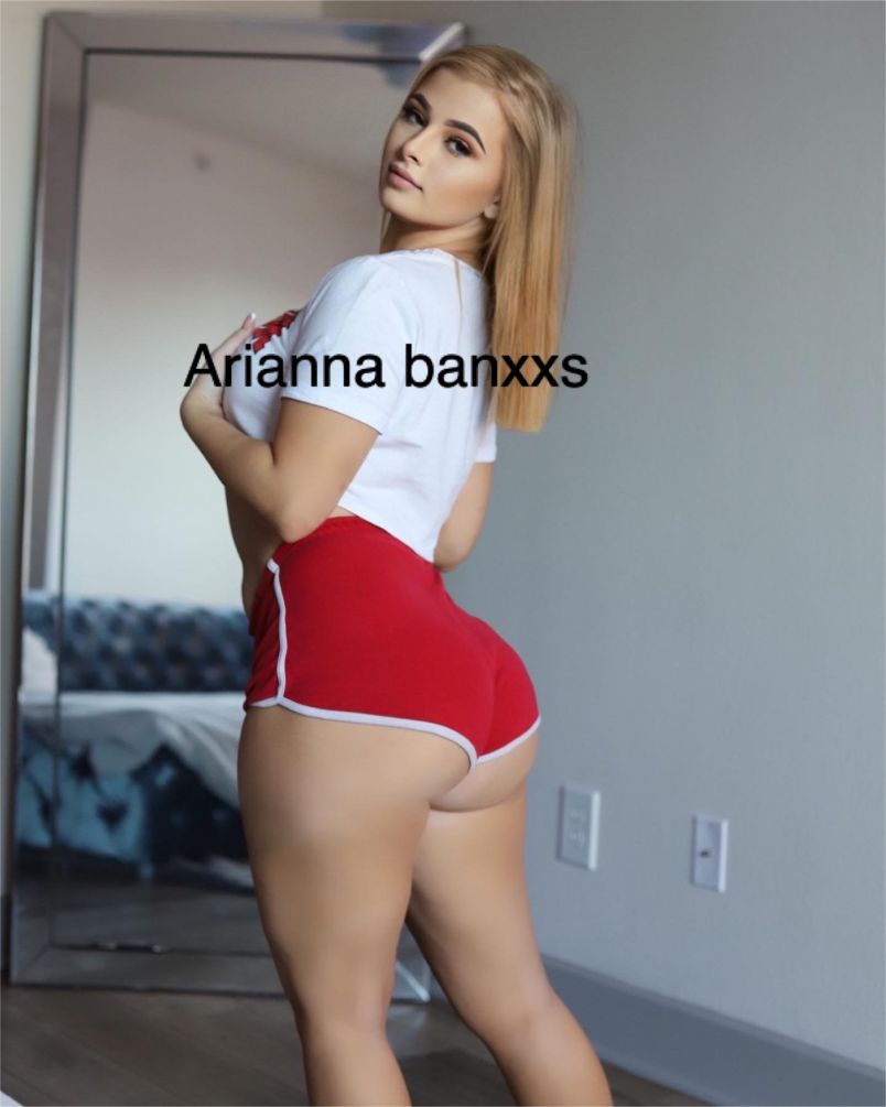 Arianna Banxx 11