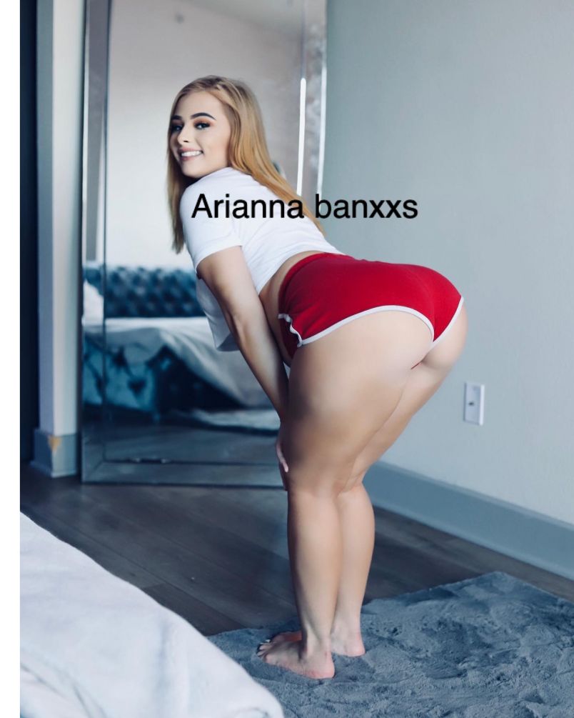 Arianna Banxx 10