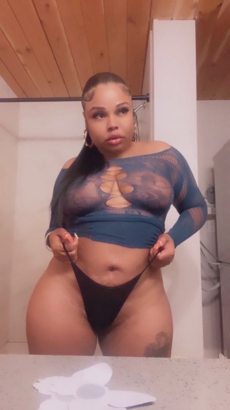 Busty Pretty Pussy 6