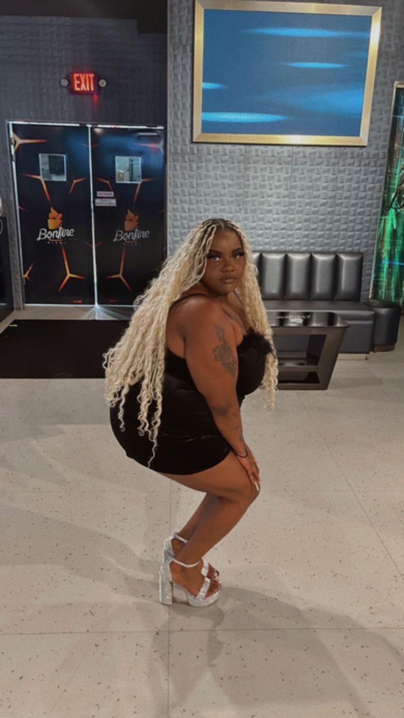Milkinggoddesss 5
