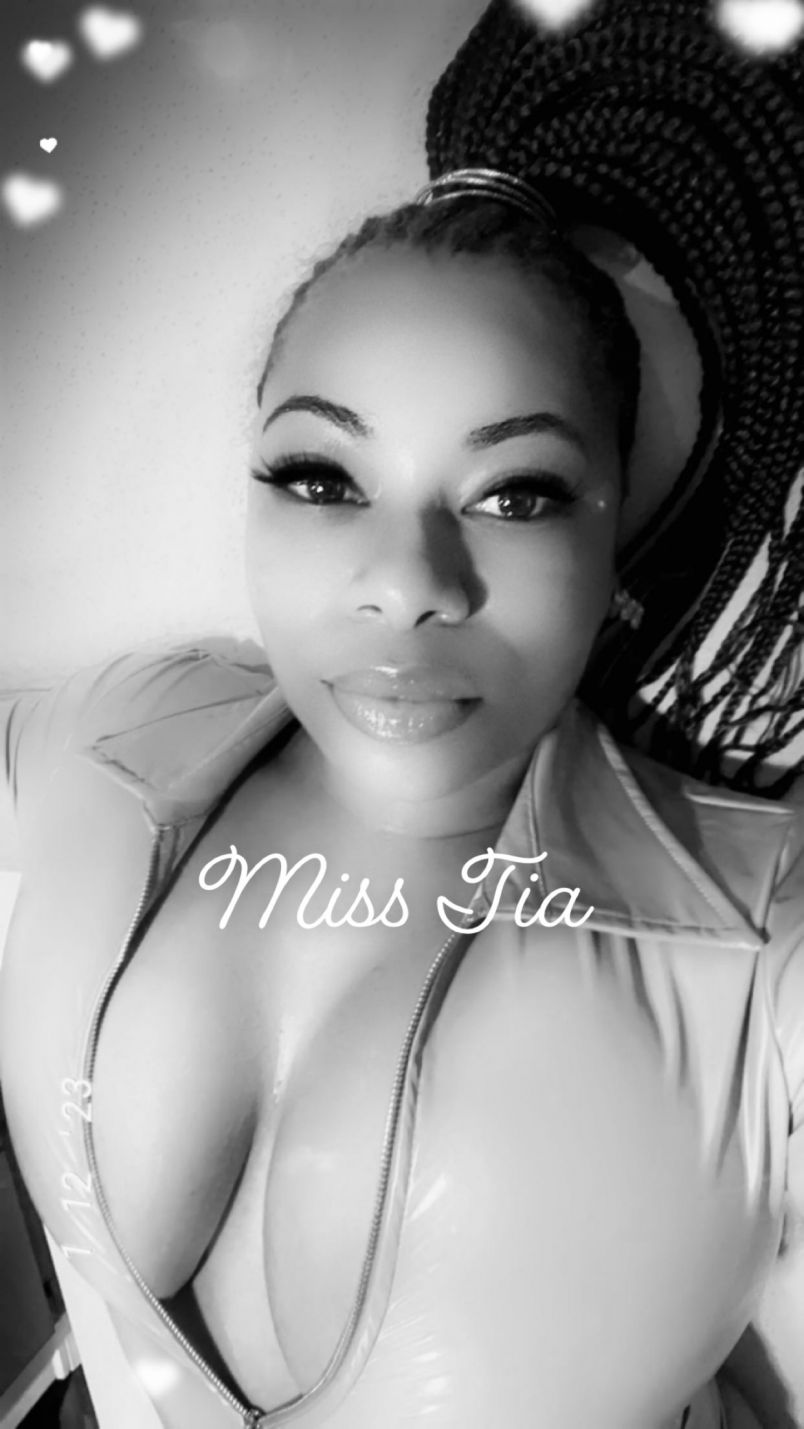 Miss Tia 5
