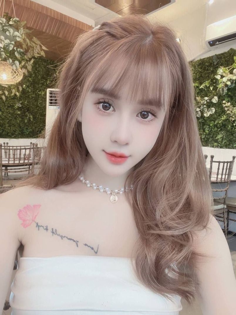 Tiffany 10