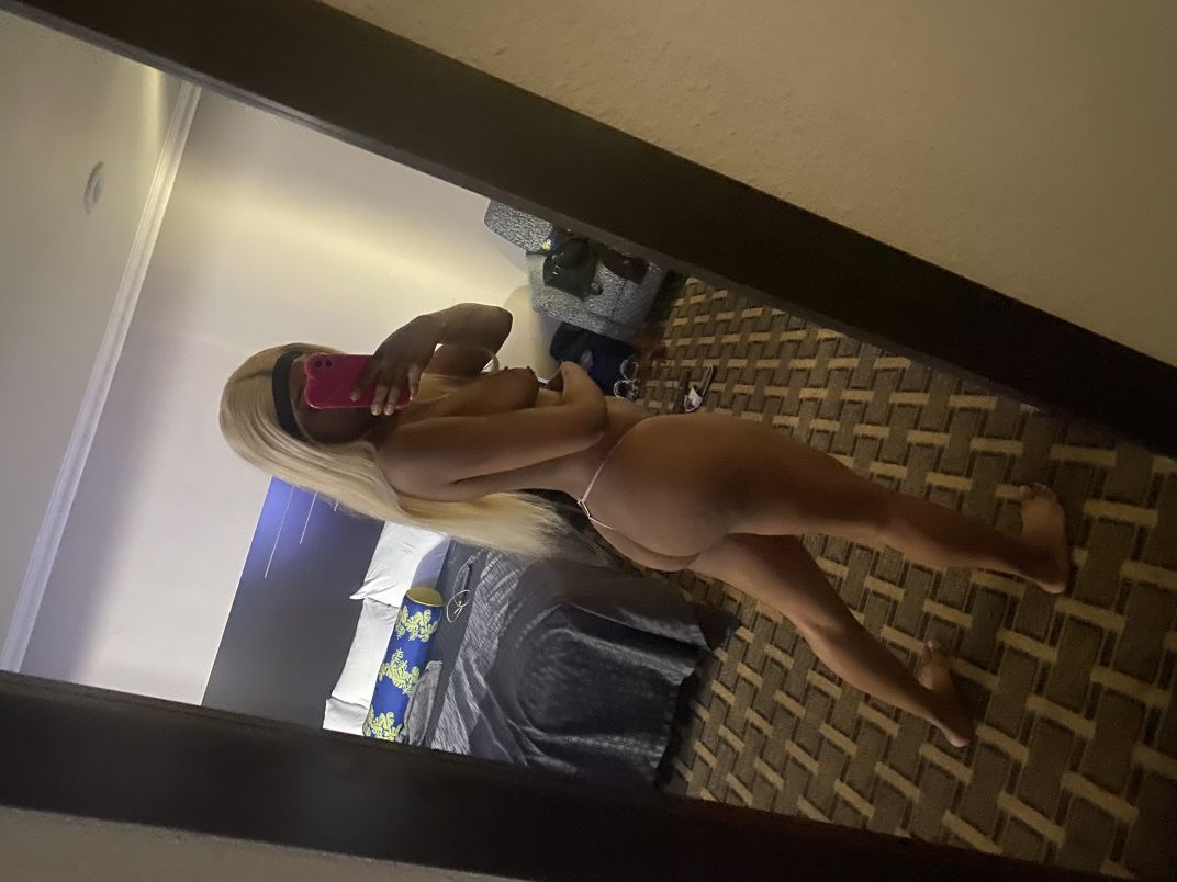 Lovelylaay 7