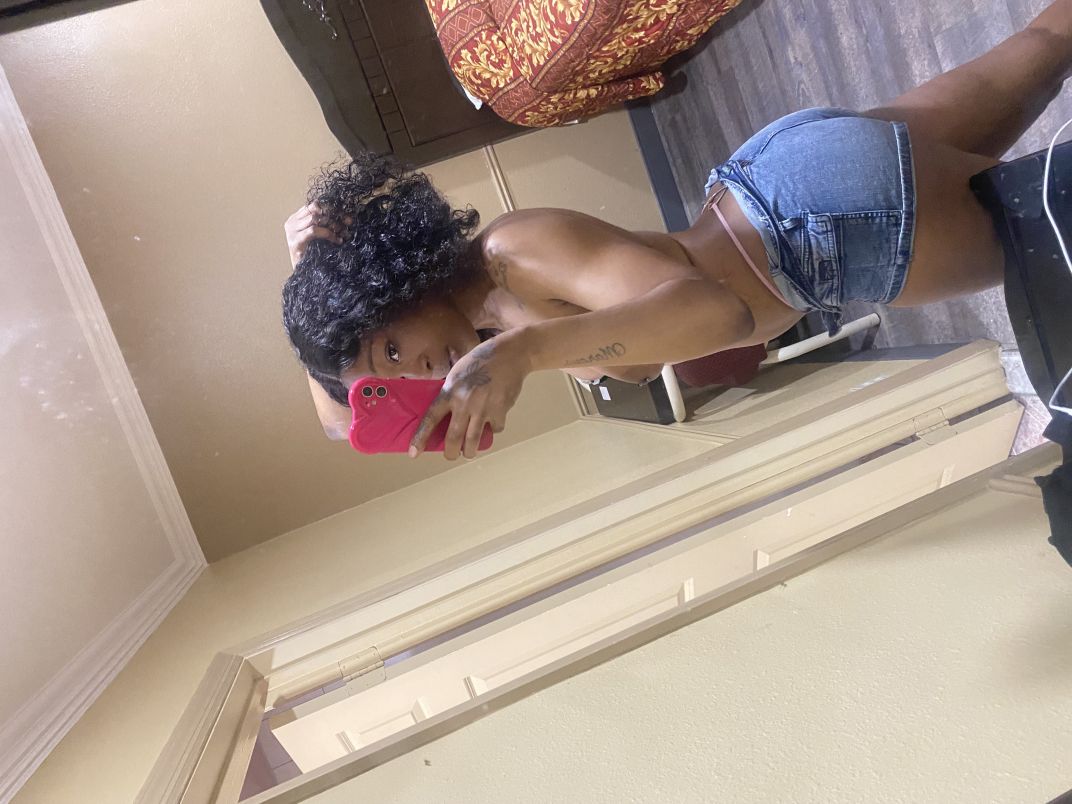 Lovelylaay 8