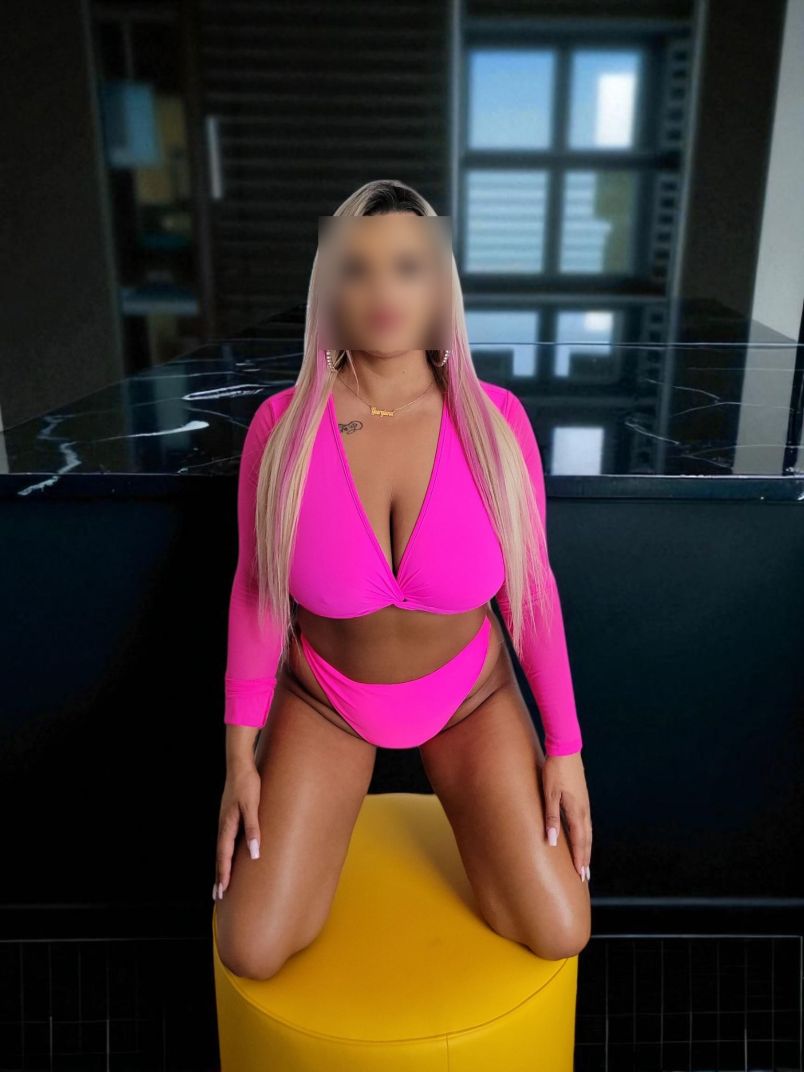 Amira 10