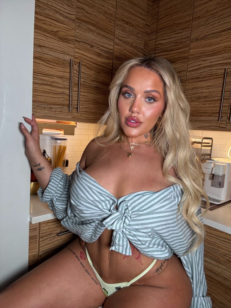Chrissy 1