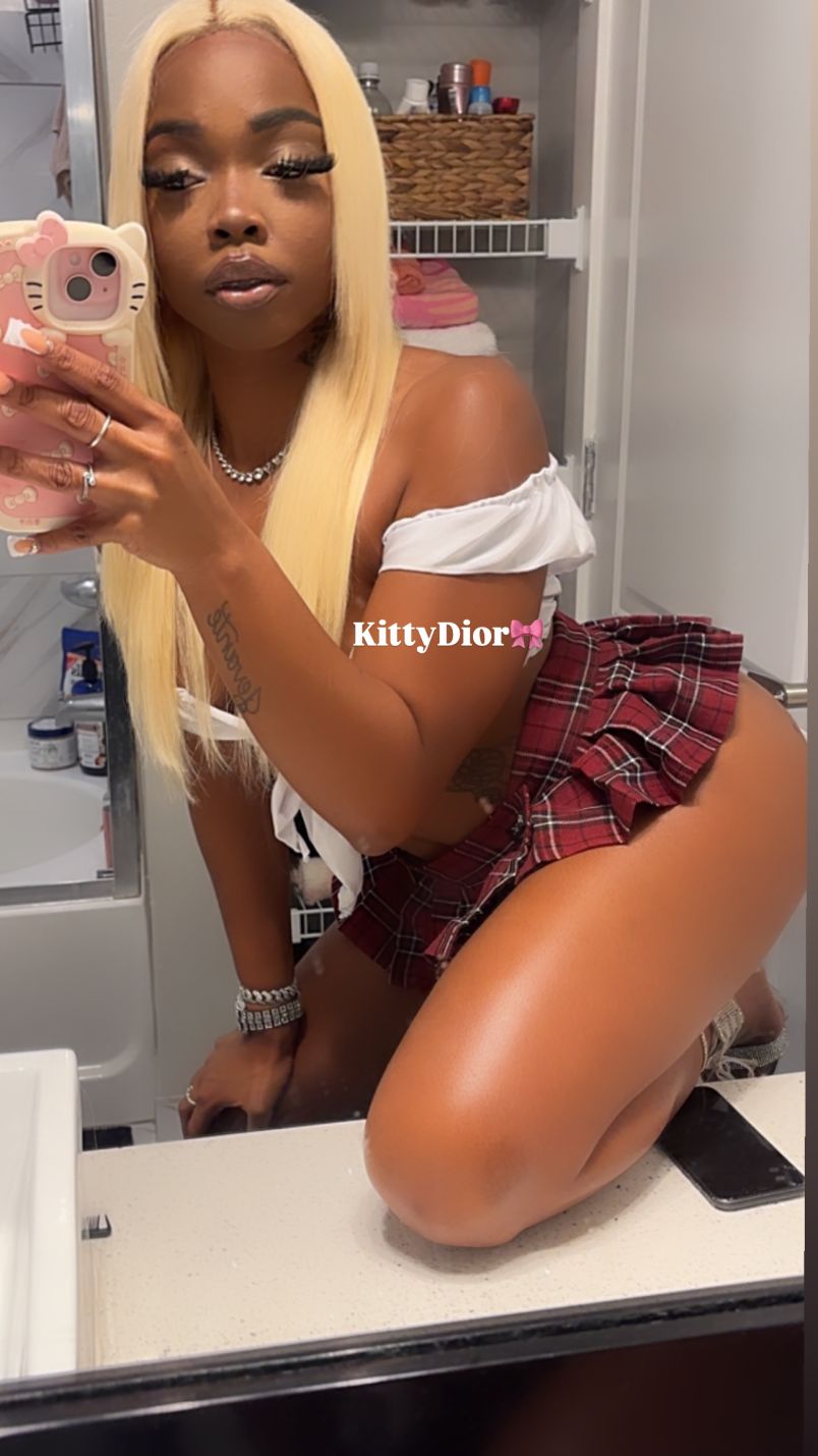 Kitty Dior 11