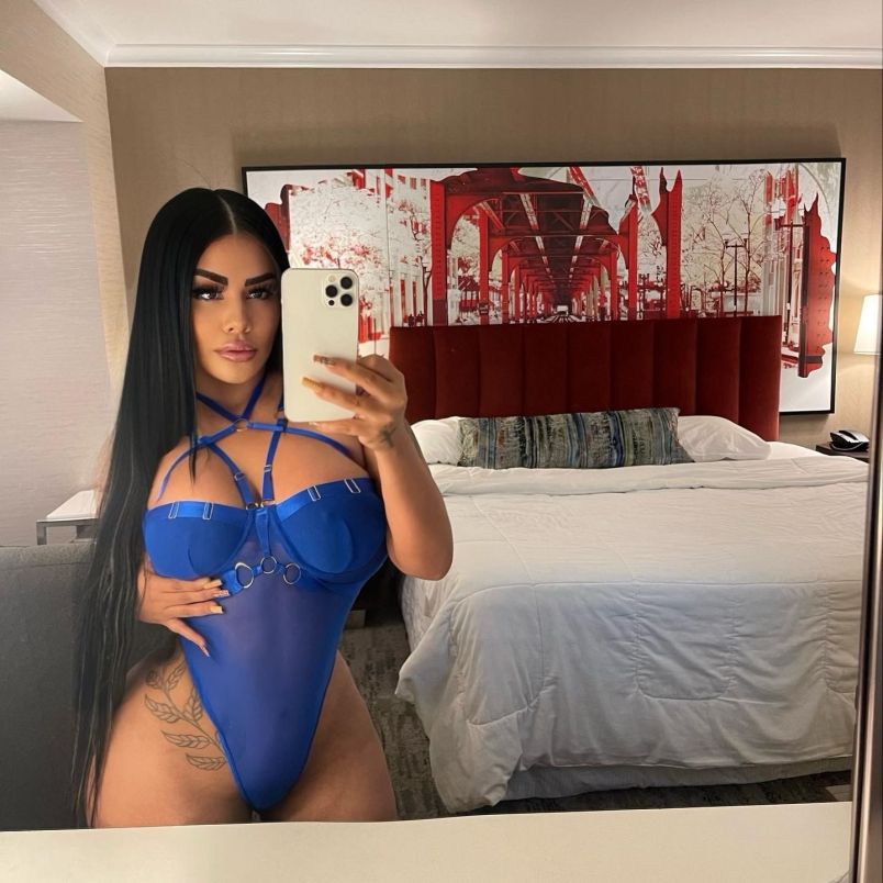 Three Latinas Availab 5