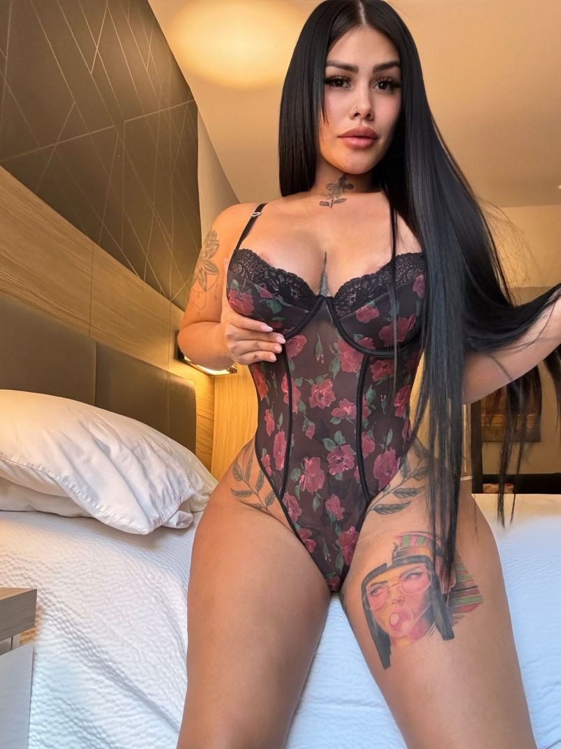 Three Latinas Availab 8