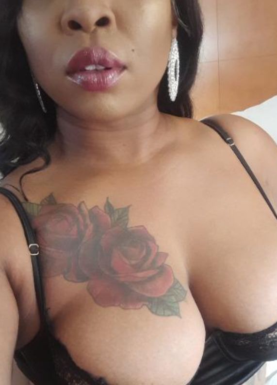 Monicaluv 10