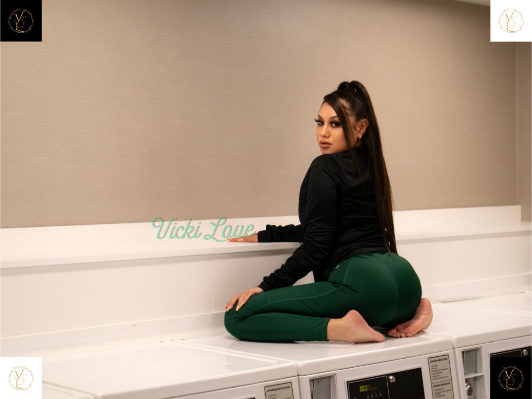 Vicki Starr 3