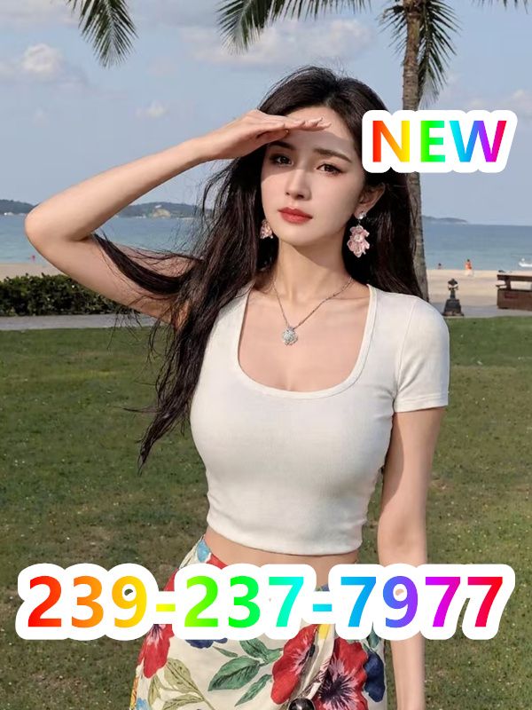Busty And Petite Girl 4
