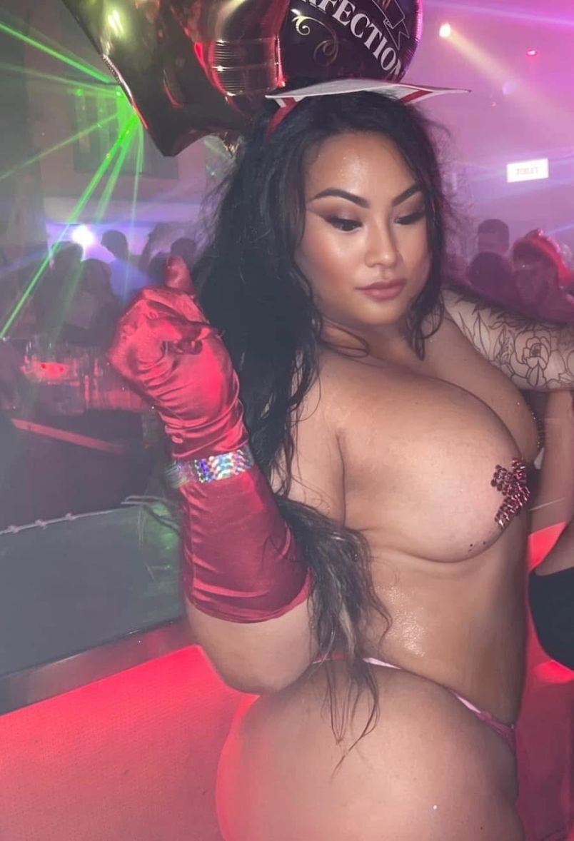 Kaui With The Body 1