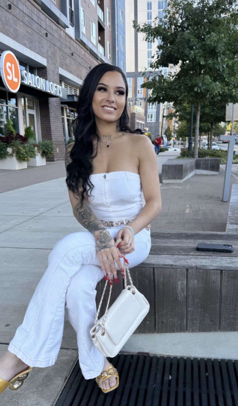 Liza Monroe 4