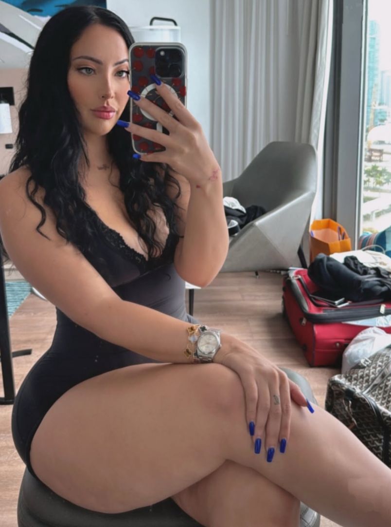 Olivia 9