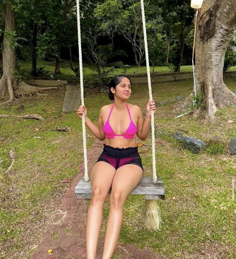 Mona Escort Sharjah 6