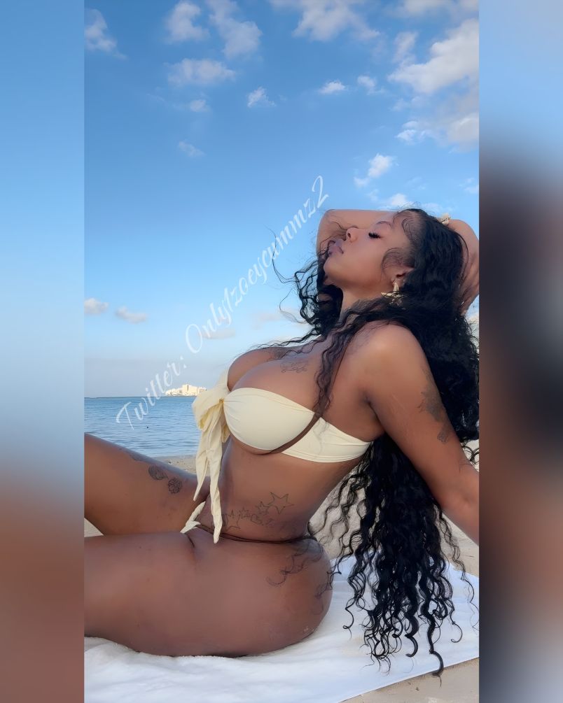 Zoey Cummz 2