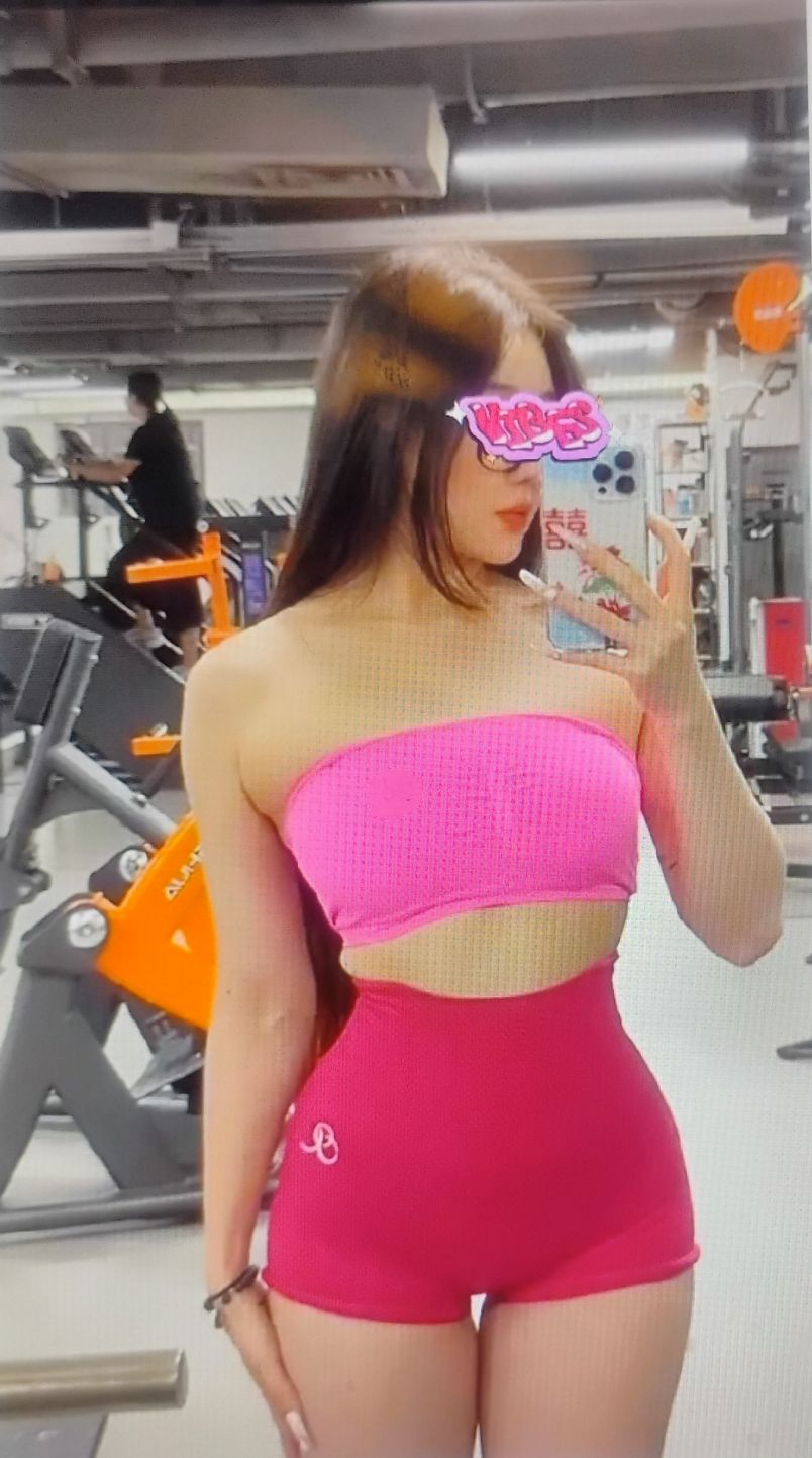Miss Moon 6