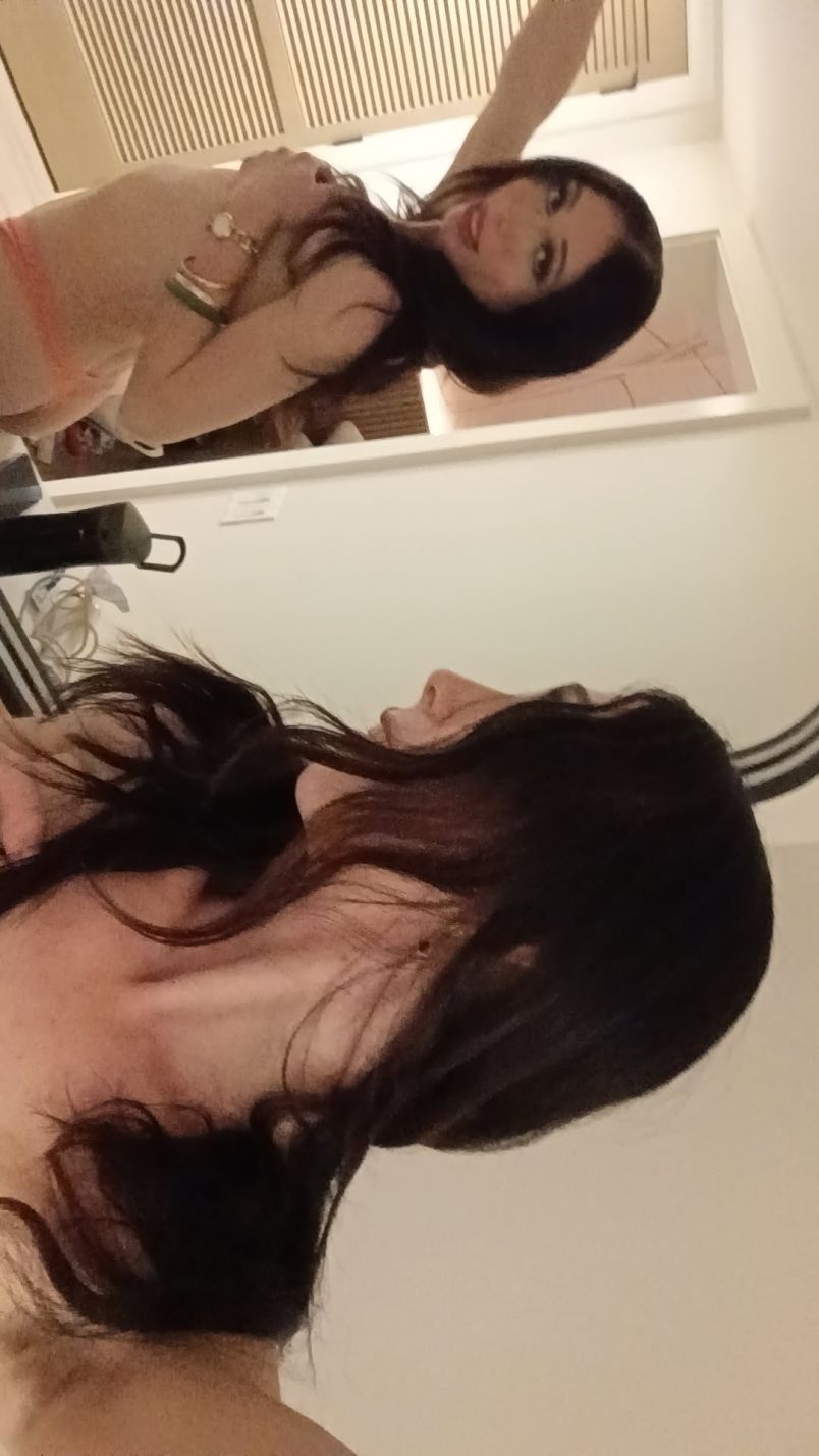 Shay  Hosting Mccully 4